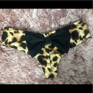 Cheetah bow bikini bottoms